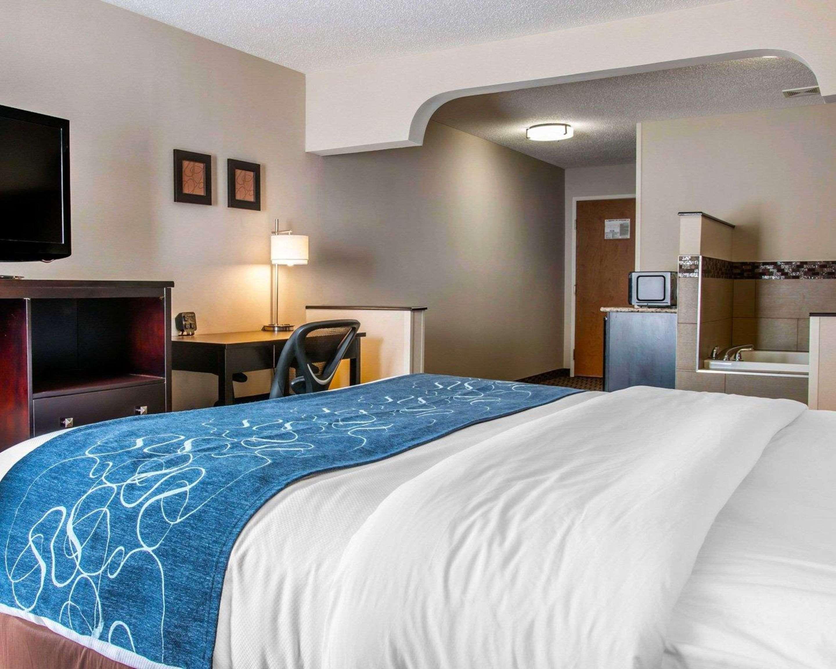 Comfort Suites Benton Harbor - St Joseph Exteriör bild