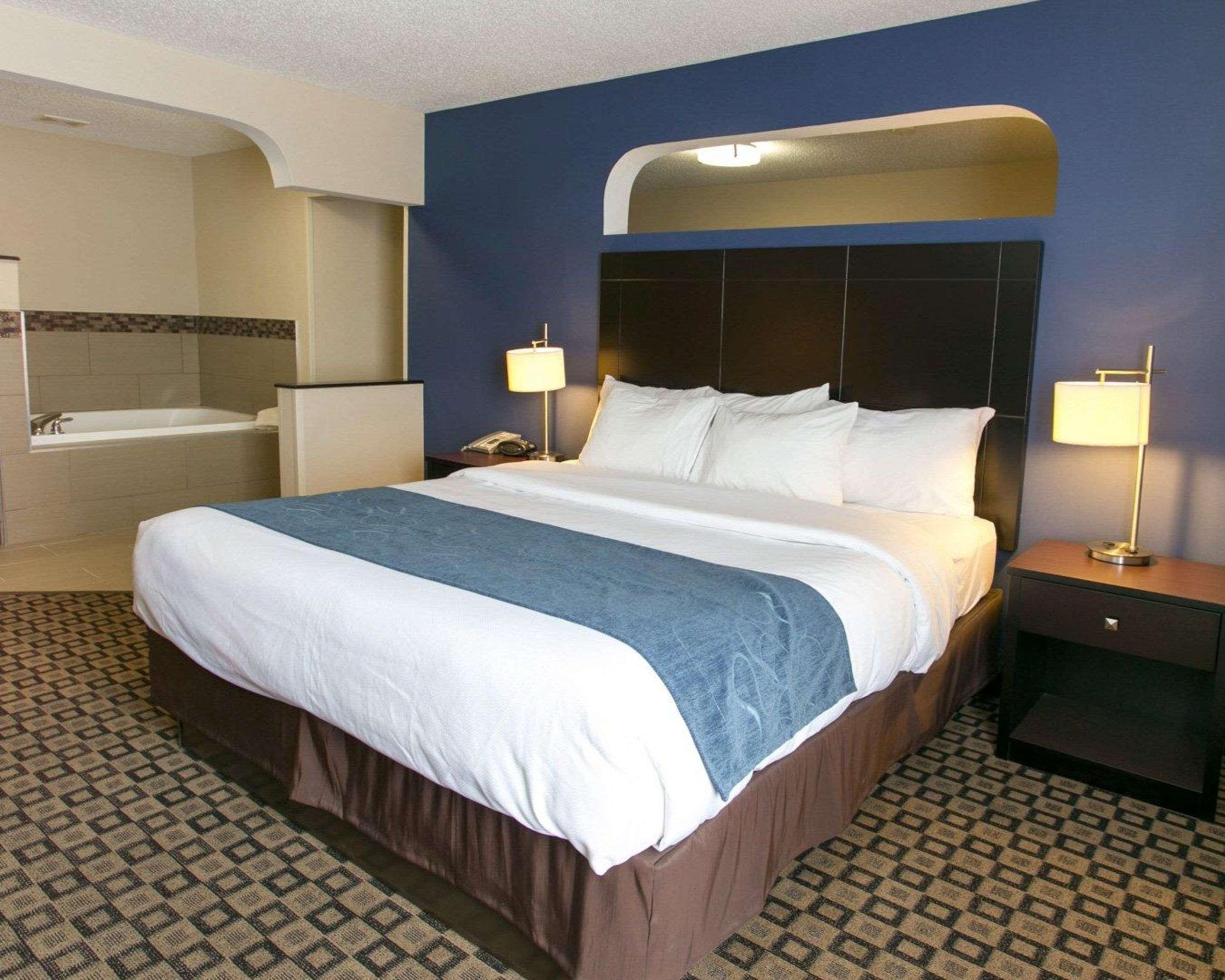Comfort Suites Benton Harbor - St Joseph Exteriör bild