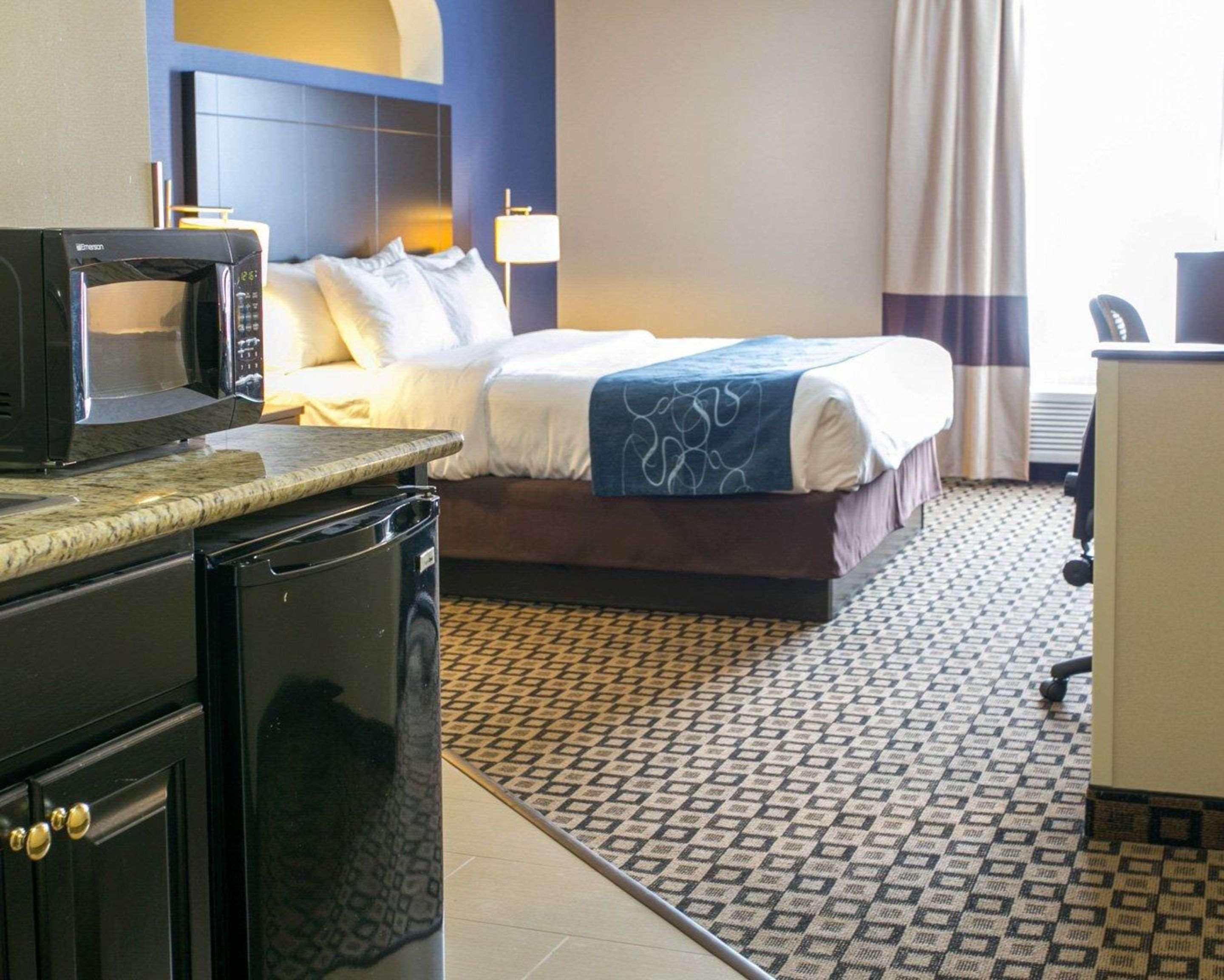 Comfort Suites Benton Harbor - St Joseph Exteriör bild