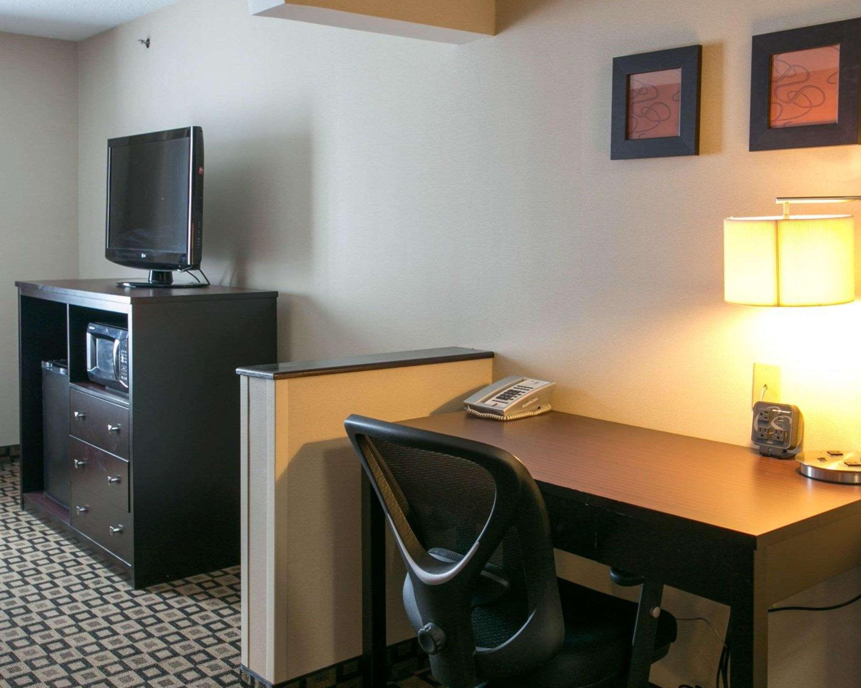 Comfort Suites Benton Harbor - St Joseph Exteriör bild